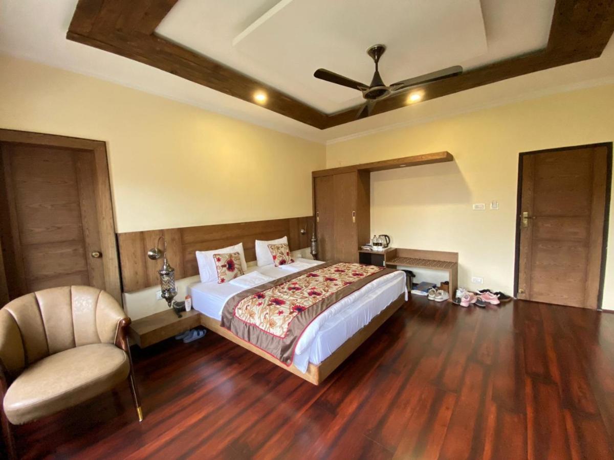 Hotel Green Rooms Сринагар Экстерьер фото