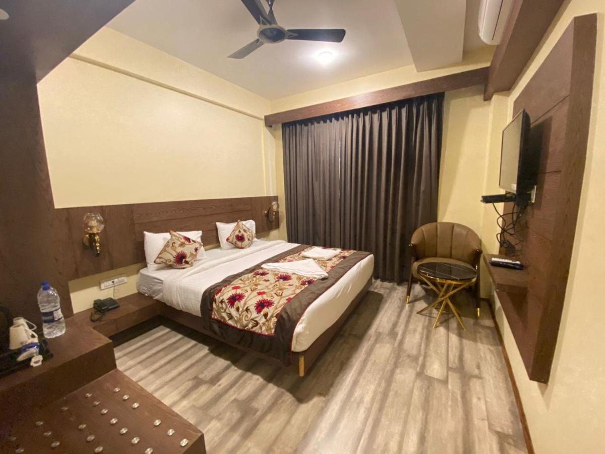 Hotel Green Rooms Сринагар Экстерьер фото