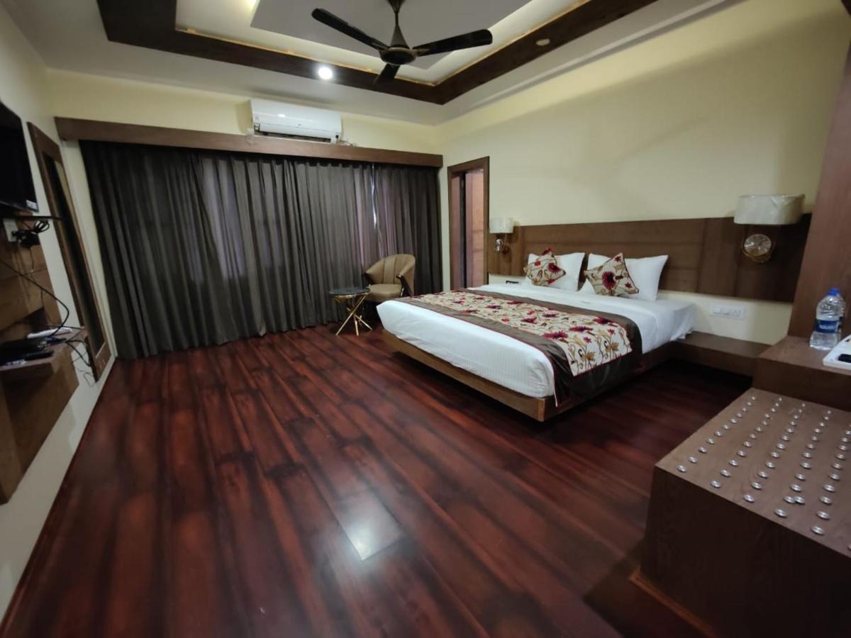 Hotel Green Rooms Сринагар Экстерьер фото